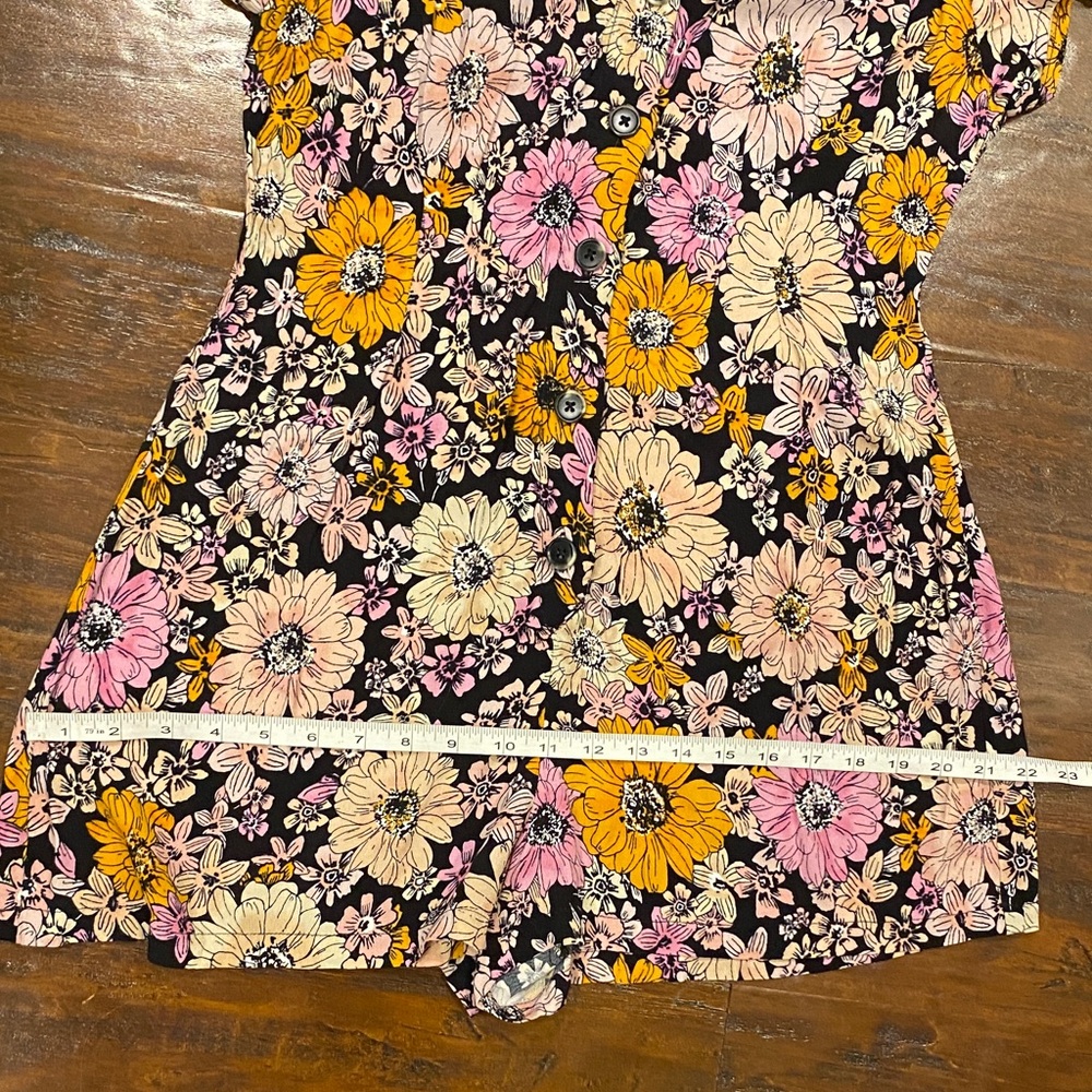 BB Dakota Steve Madden V-Neck Button Down Short Sleeve Sleeve Floral Romper Sz M - Picture 10 of 14